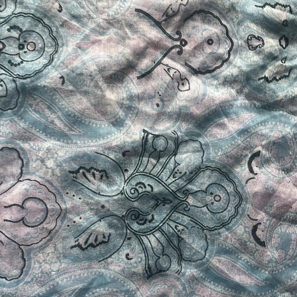 Paisley Patterned Blue and Pink Scarf - Picture 5 of 5